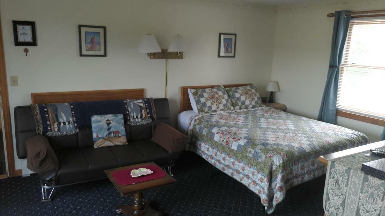 Cornish Midway Lodging المظهر الخارجي الصورة