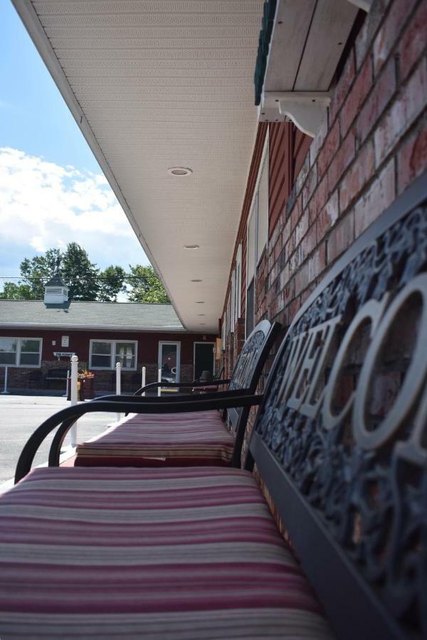 Cornish Midway Lodging المظهر الخارجي الصورة